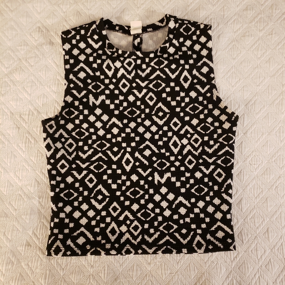 Matching two piece set - Picture 3 of 5